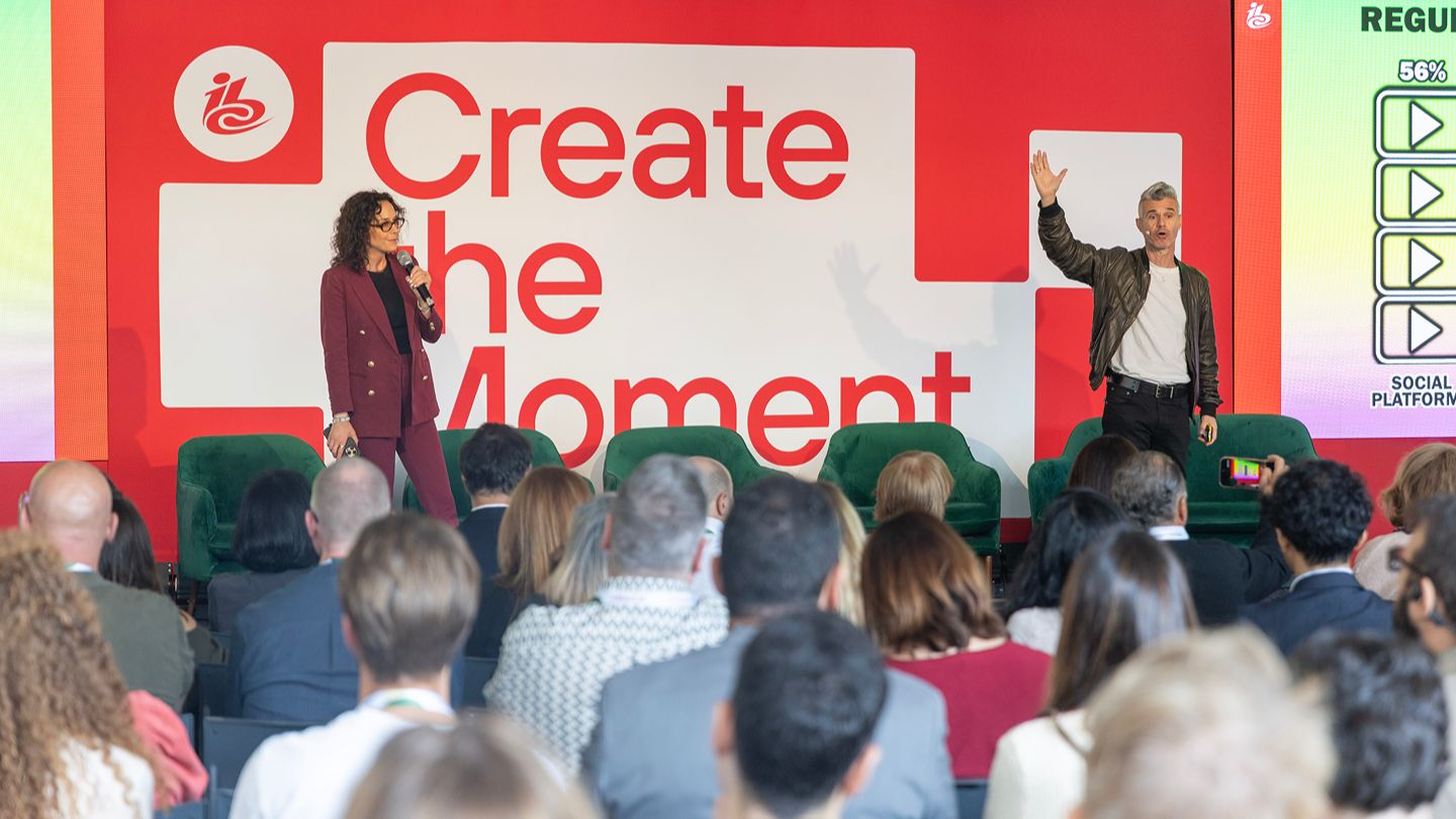 Evan Shapiro, Media Cartographer; Shira Lazar, Founder/CEO, What’s Trending 